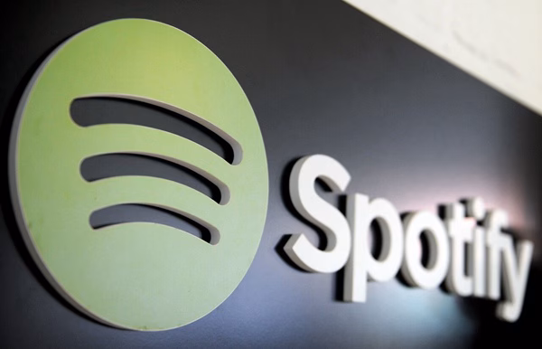 狂砍 5000 万首合成垃圾！Spotify 推荐引擎重大重构：深度解析 AI 幽灵歌曲黑产渗透、版权防刷与流媒体推荐防御战